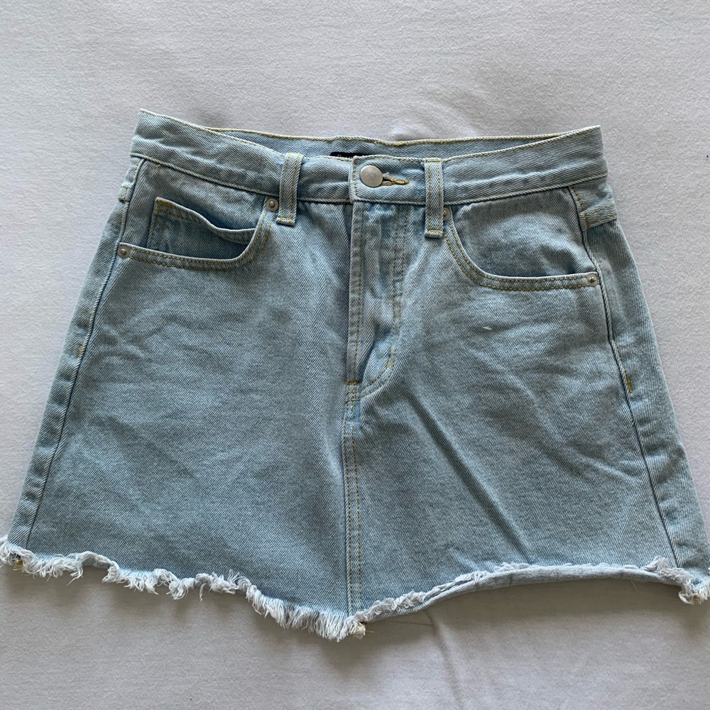 BRANDY MELVILLE light wash skirt